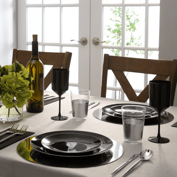 Black and Silver Round Plastic Plates | 10 Pack